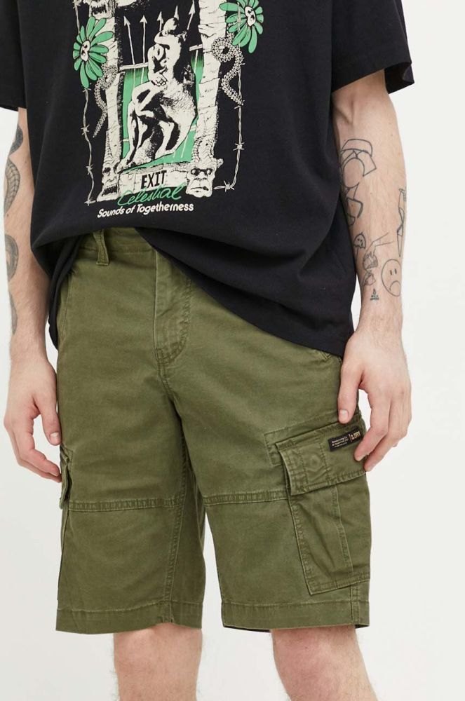 Шорти Superdry чоловічі колір зелений (3219843)